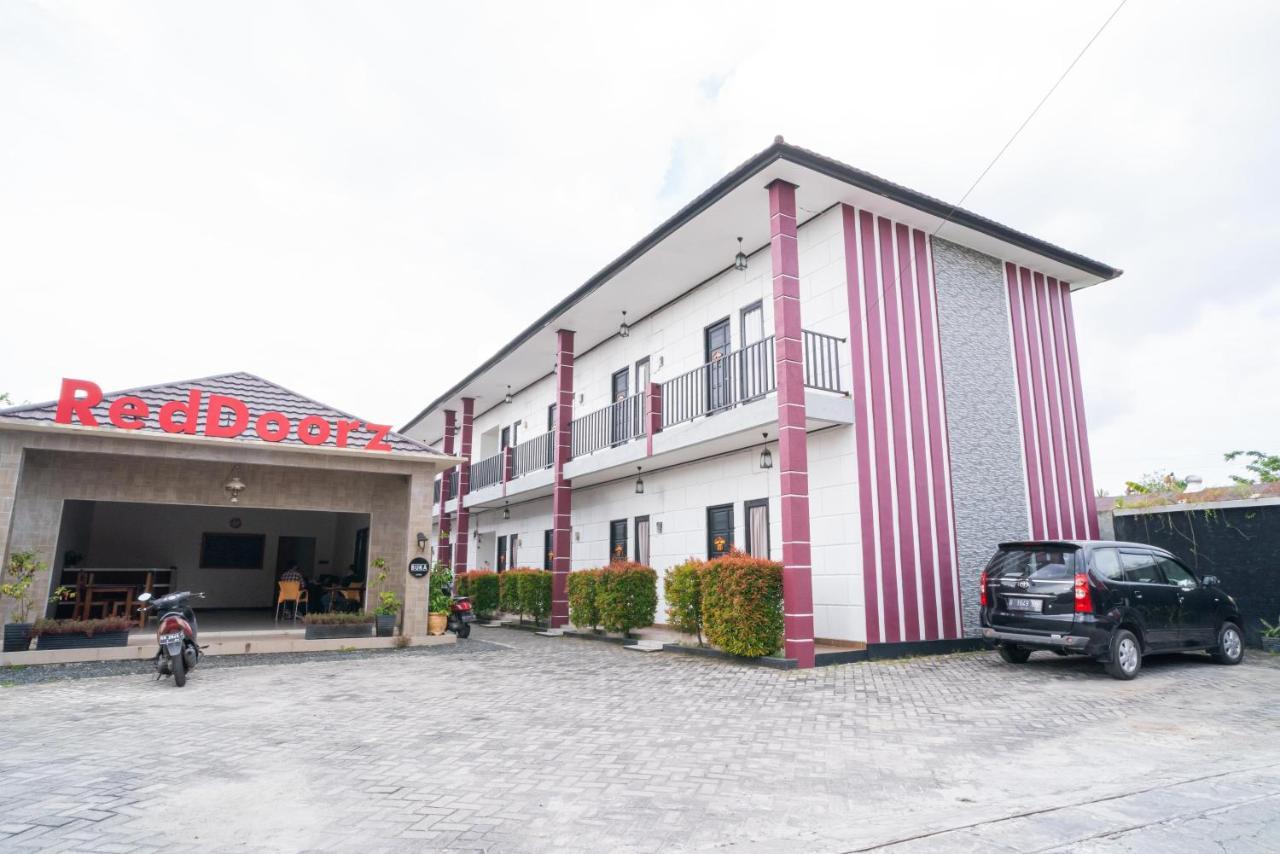 Reddoorz @ Wisma Pangrango Palangkaraya Εξωτερικό φωτογραφία
