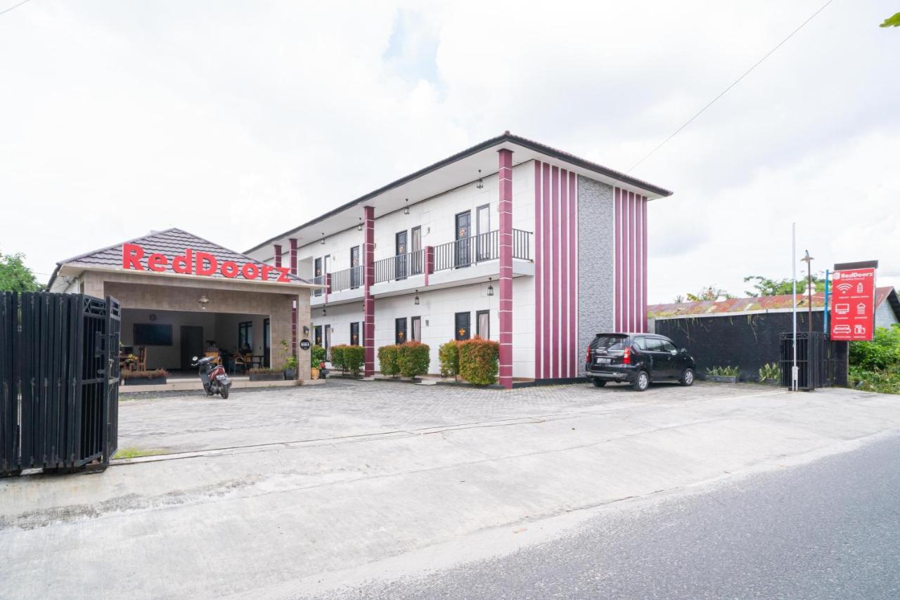 Reddoorz @ Wisma Pangrango Palangkaraya Εξωτερικό φωτογραφία